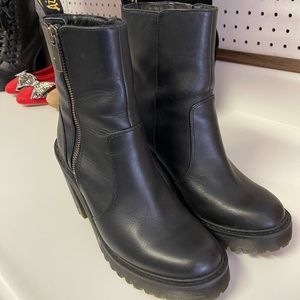 Airwalk heeled boots